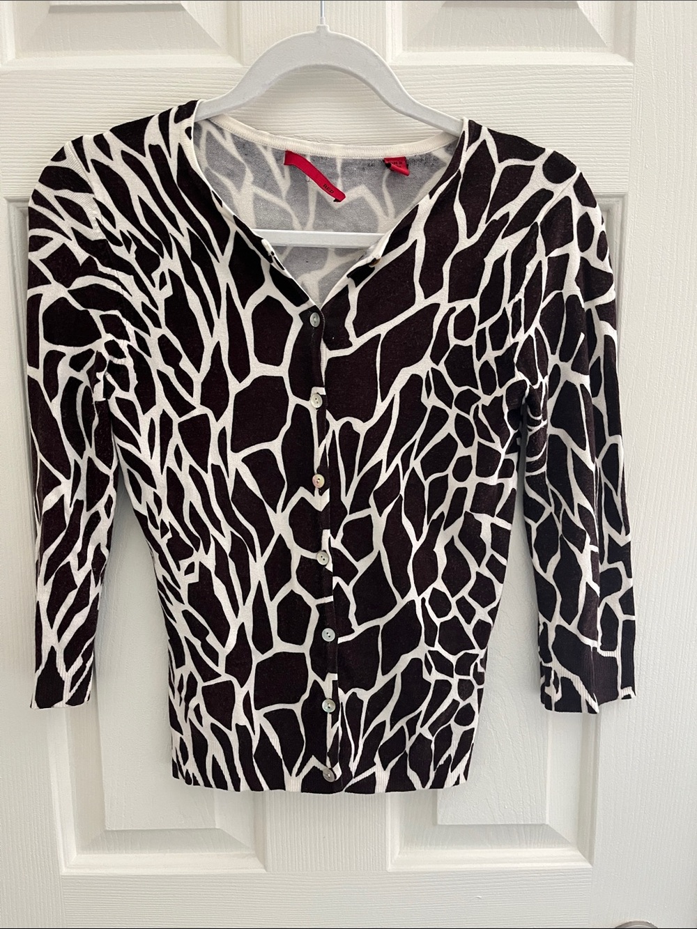Red Brand Black & White Giraffe-Print Button Cardigan